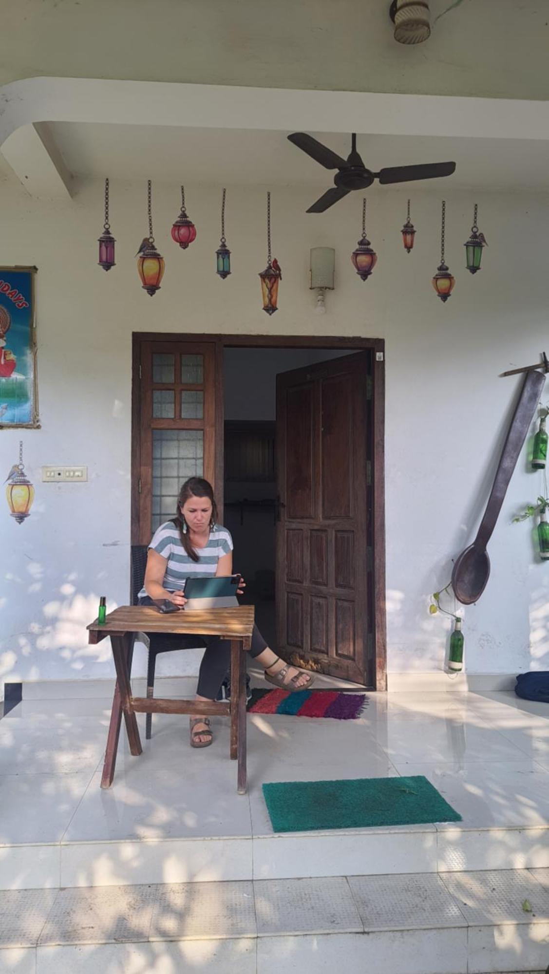 Abru'S Holidays International Travelers Alappuzha Экстерьер фото