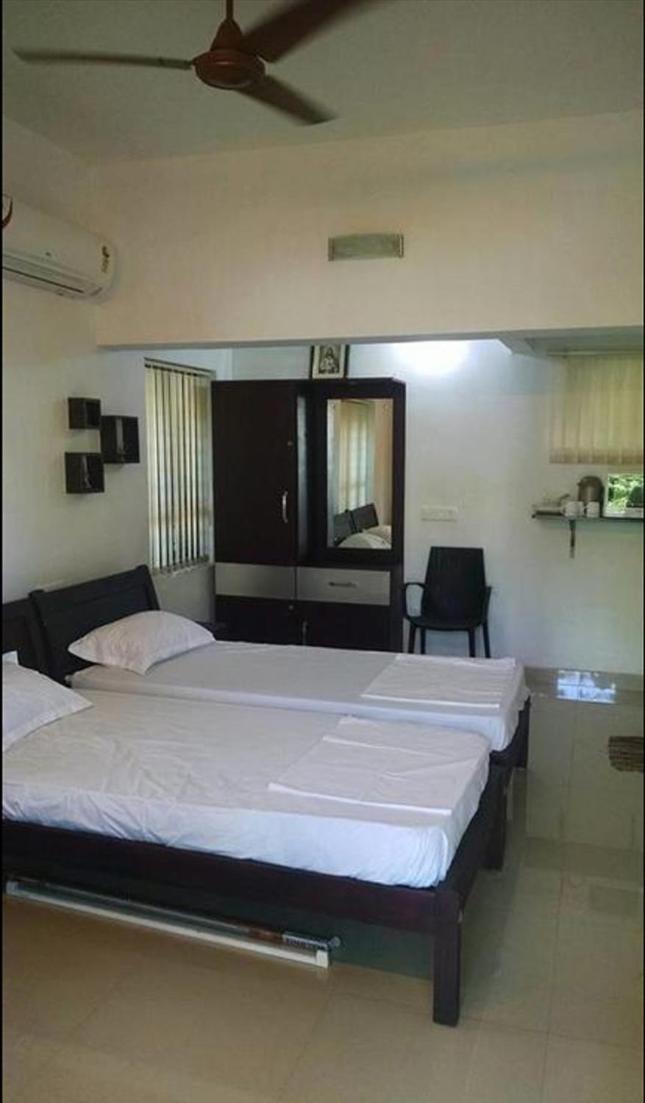 Abru'S Holidays International Travelers Alappuzha Экстерьер фото